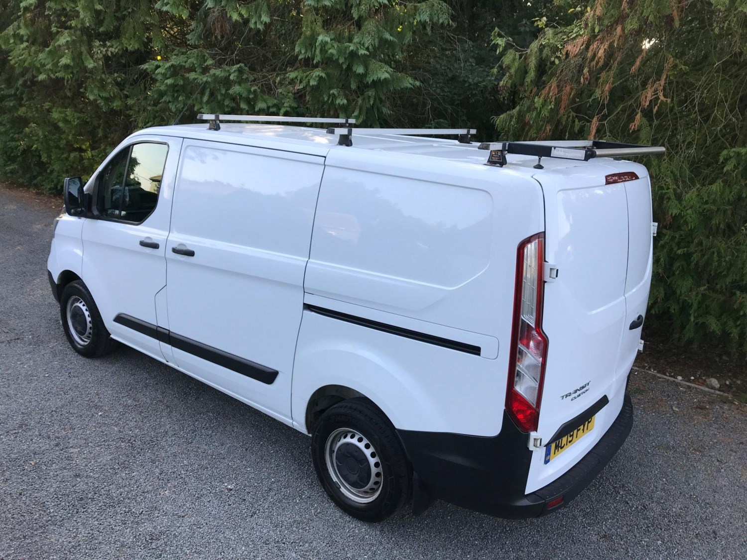 Ford Transit Custom Listing Image