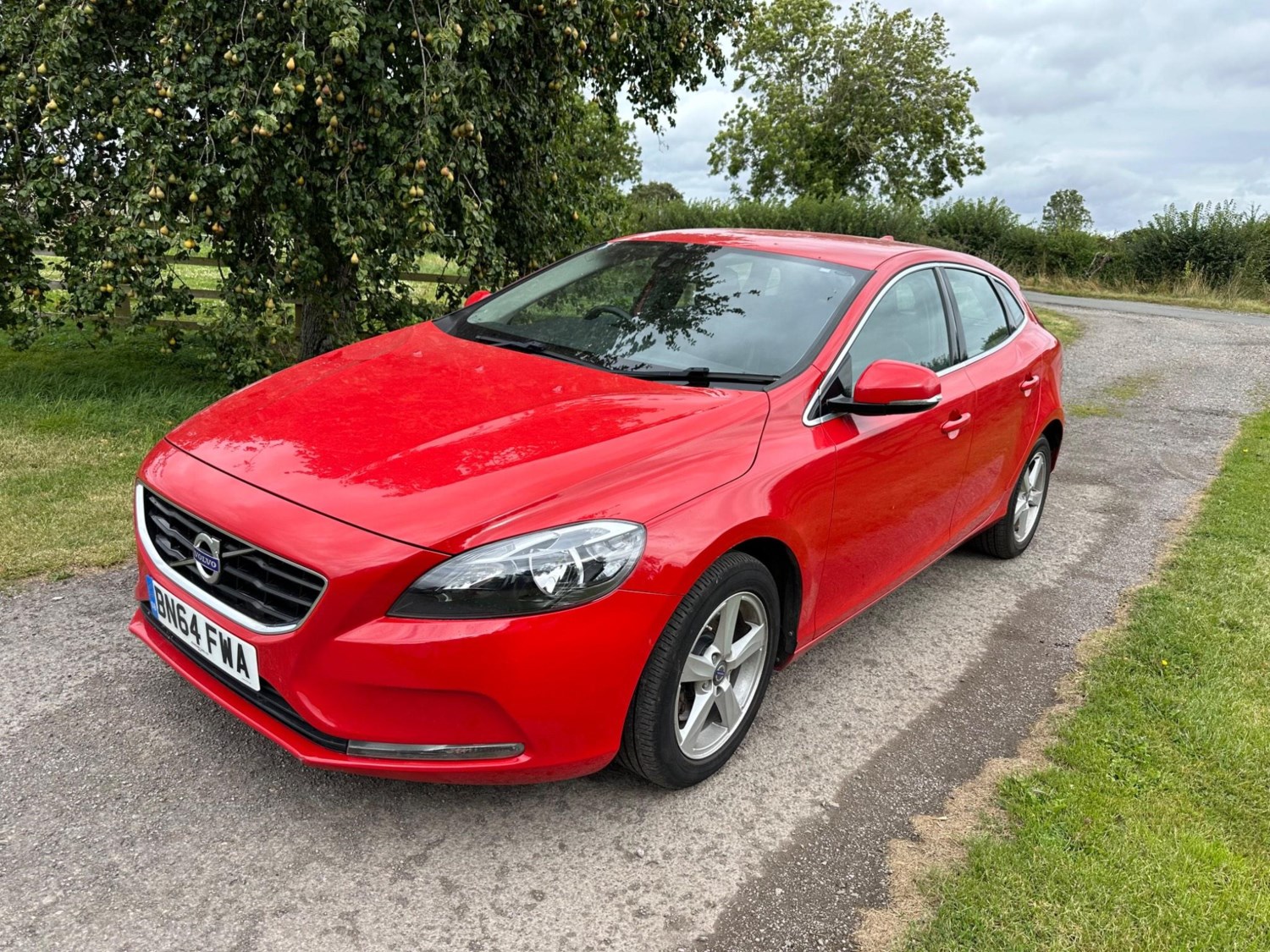 Volvo V40 Listing Image