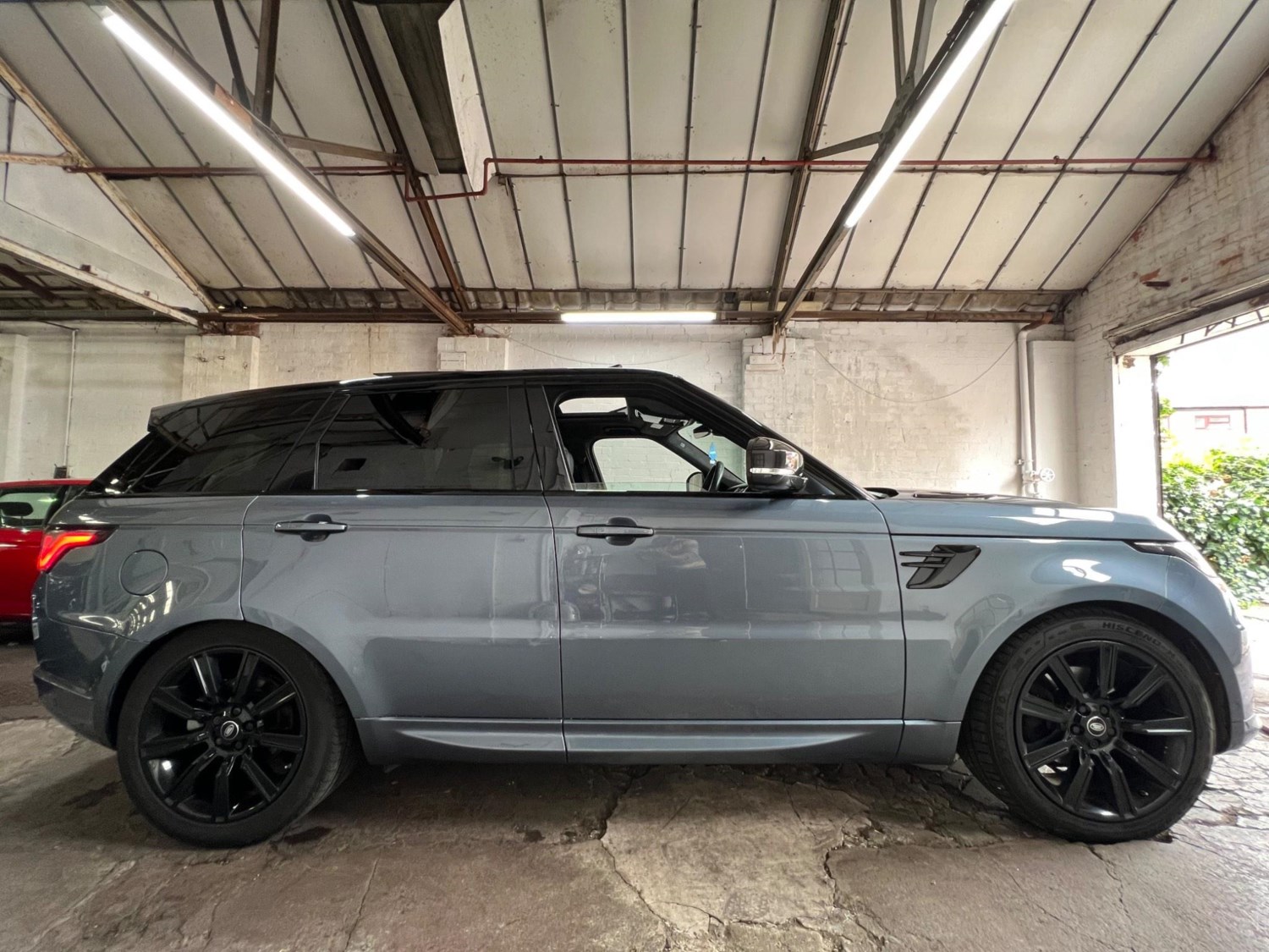 Land Rover Range Rover Sport Listing Image