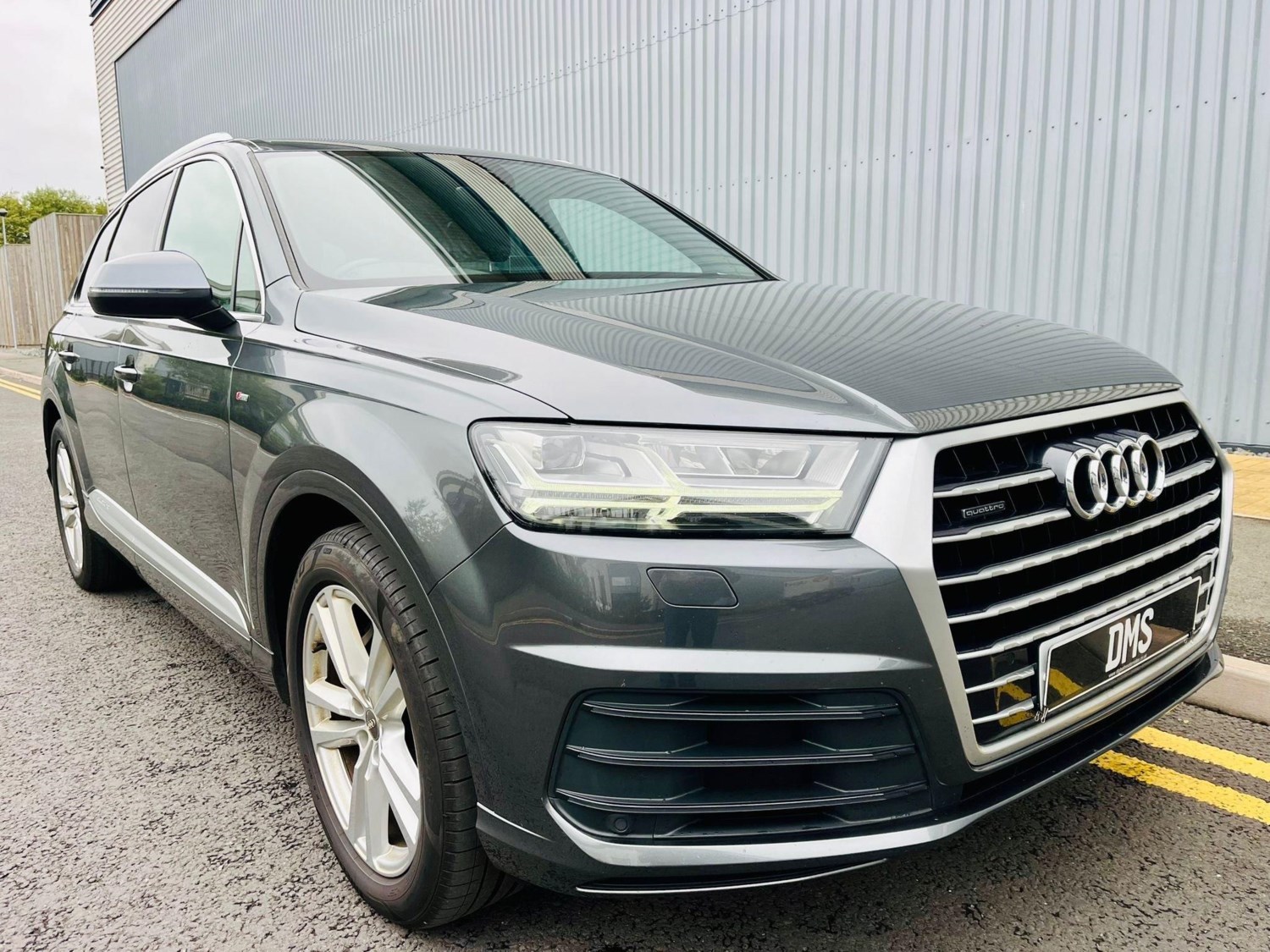 Audi Q7 Listing Image