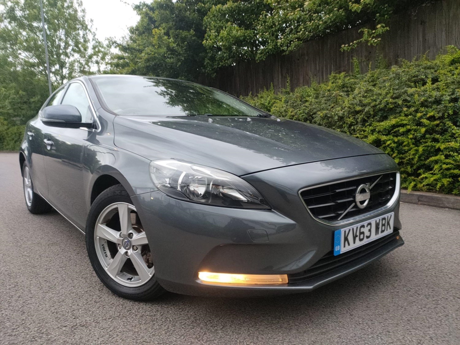 Volvo V40 Listing Image