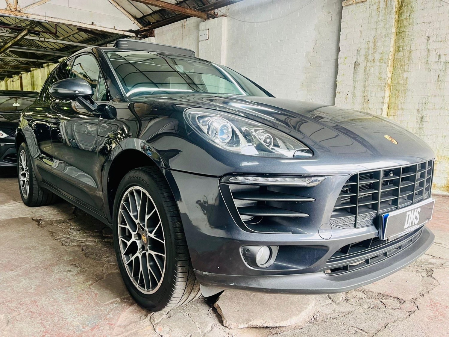 Porsche Macan Listing Image