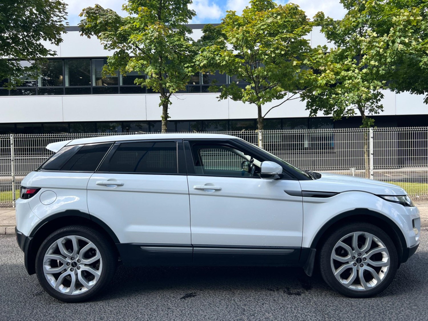 Land Rover Range Rover Evoque Listing Image