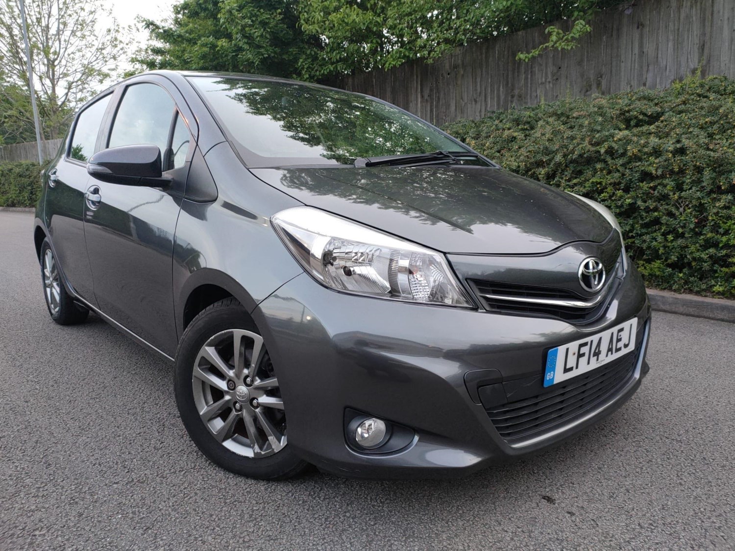 Toyota Yaris Listing Image