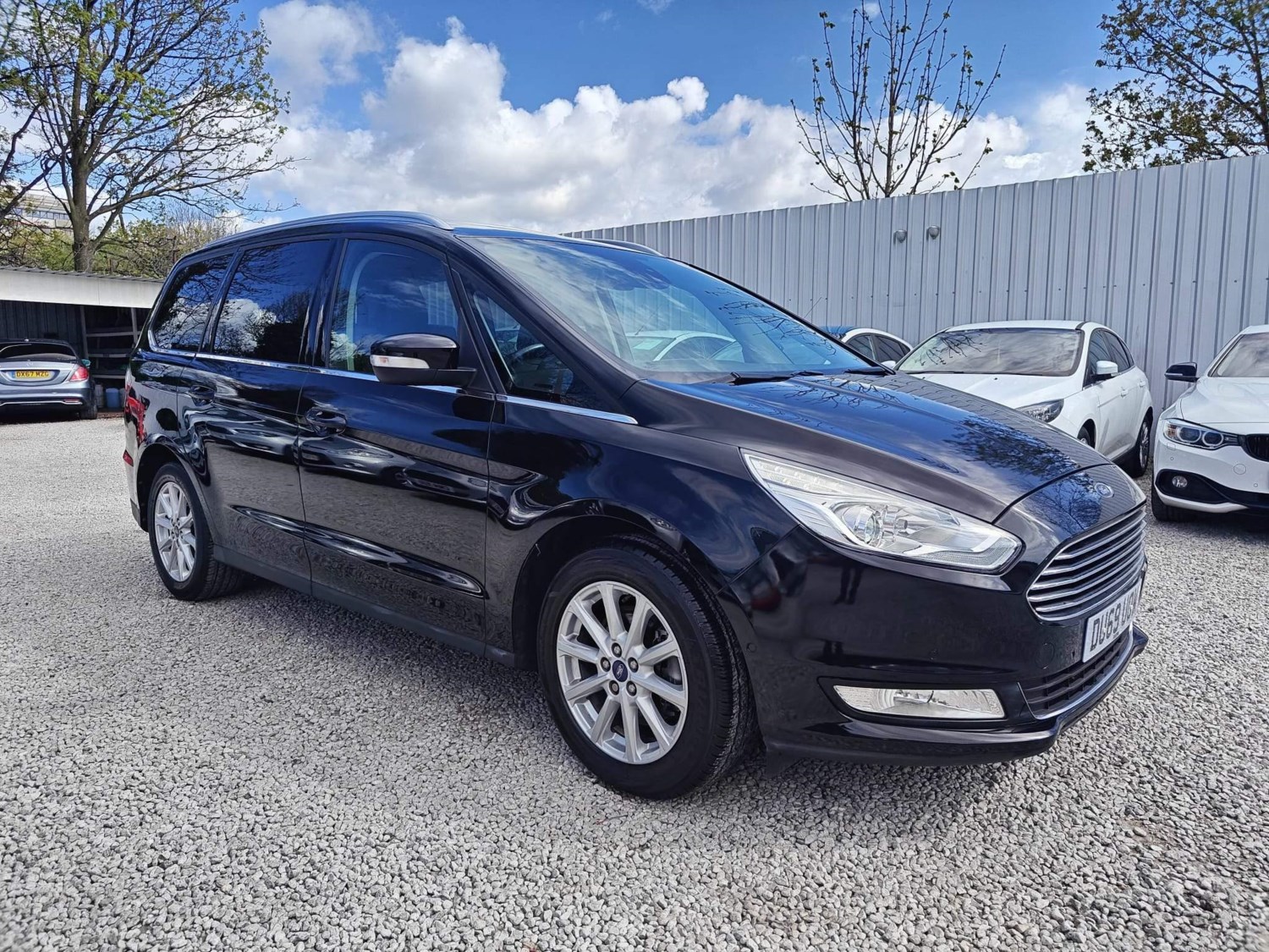 Ford Galaxy Listing Image