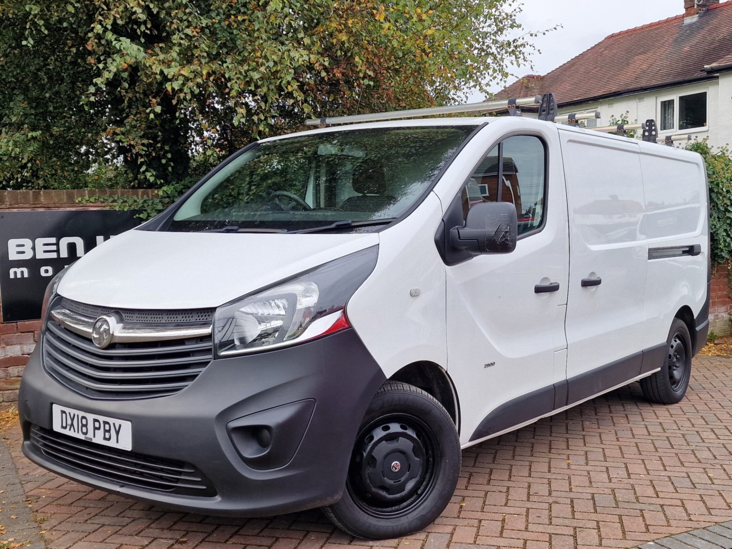 Vauxhall Vivaro Listing Image