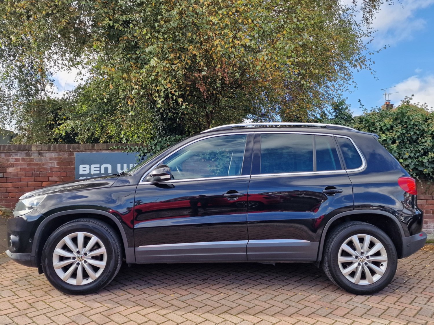 Volkswagen Tiguan Listing Image