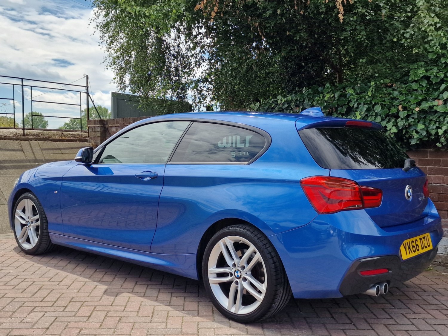 BMW 1 Series Listing Image