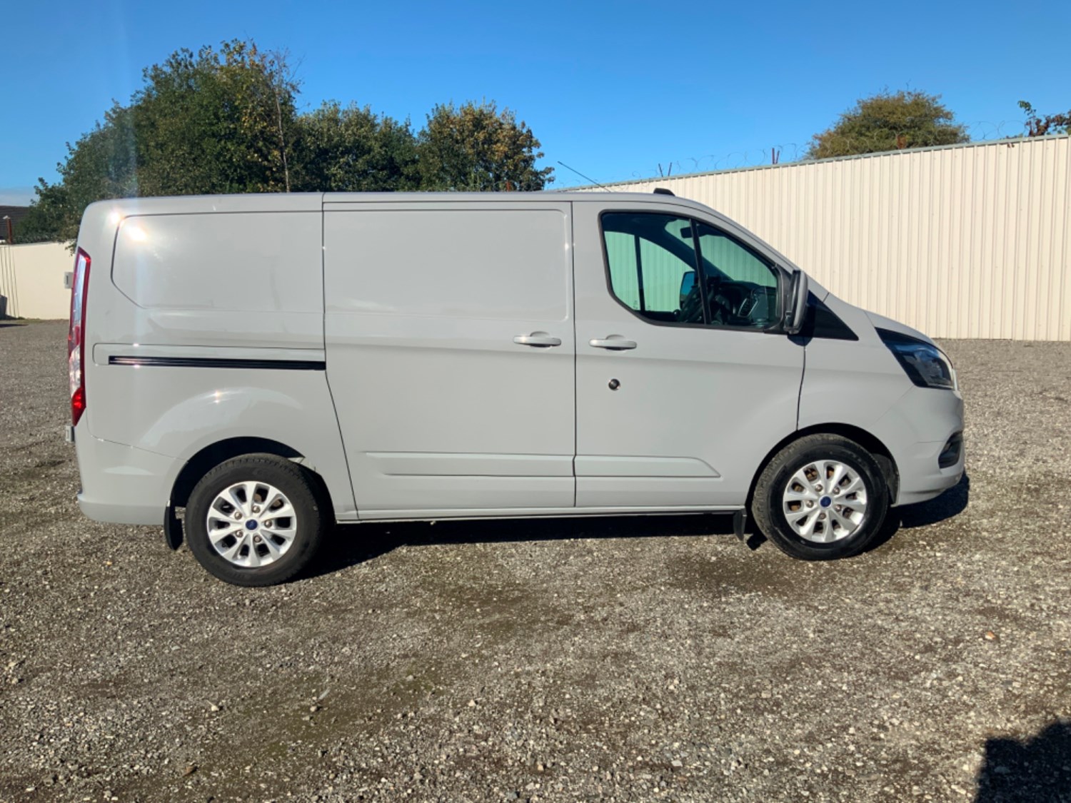 Ford Transit Custom Listing Image