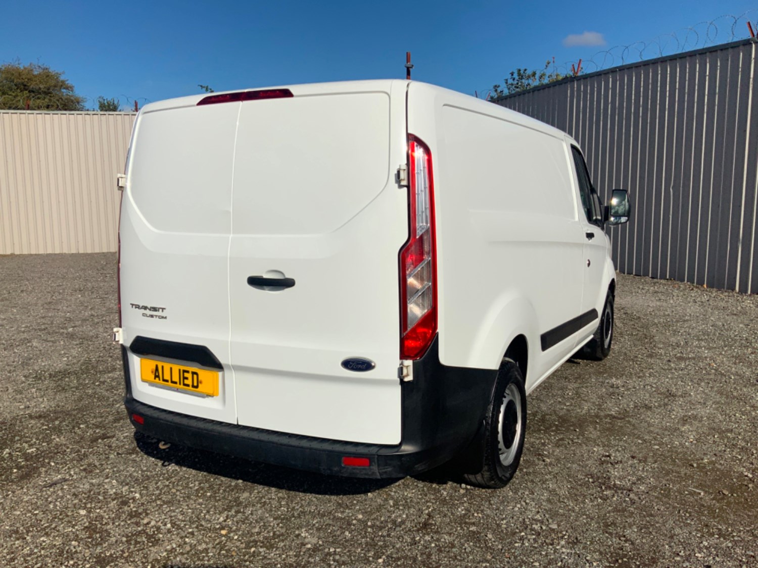 Ford Transit Custom Listing Image