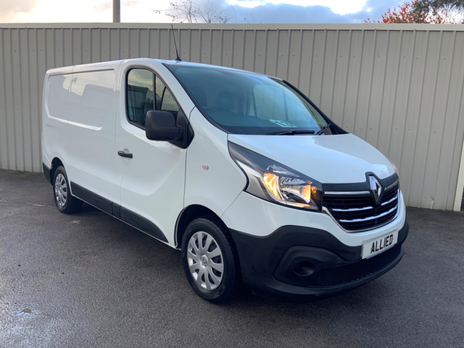 Renault Trafic Listing Image