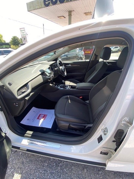 Vauxhall Insignia Listing Image