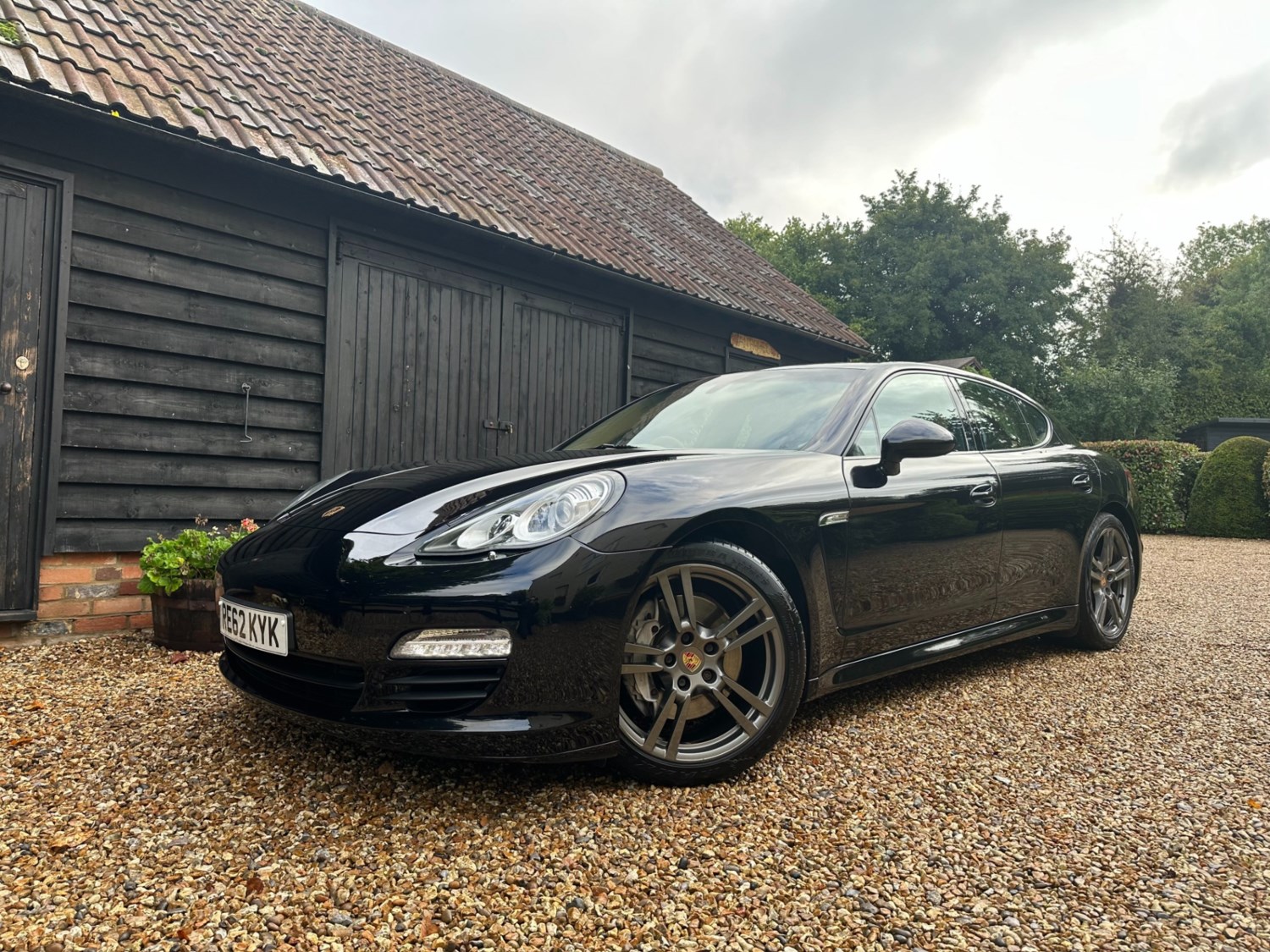 Porsche Panamera Listing Image