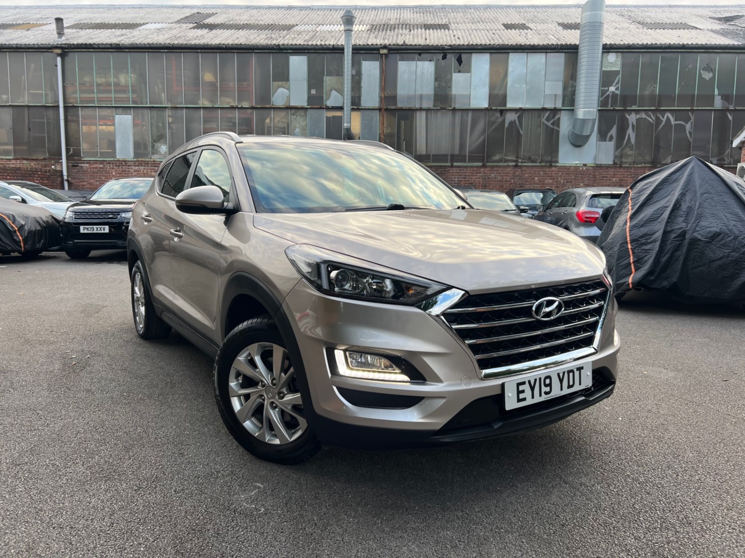 Hyundai TUCSON Listing Image