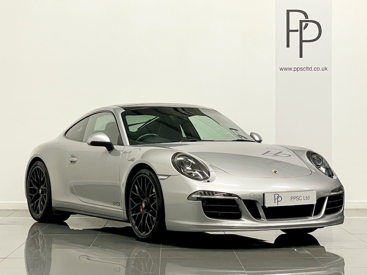 Porsche 911 Listing Image