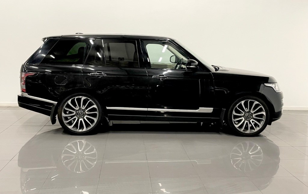 Land Rover Range Rover Listing Image