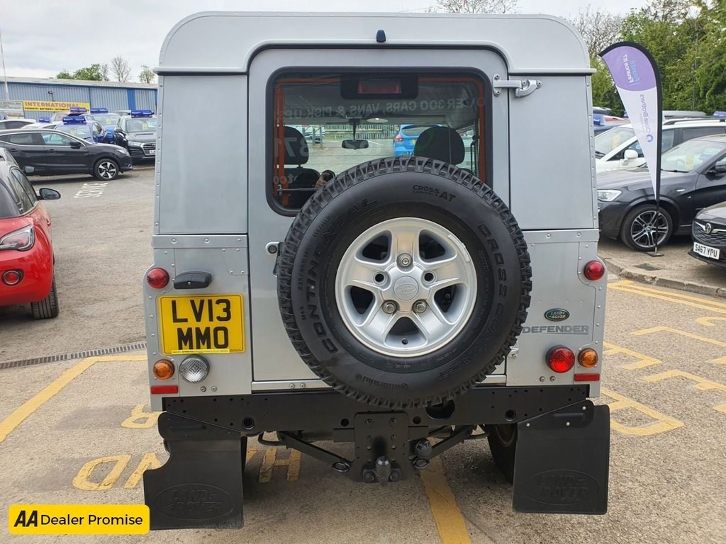 Land Rover Defender Listing Image