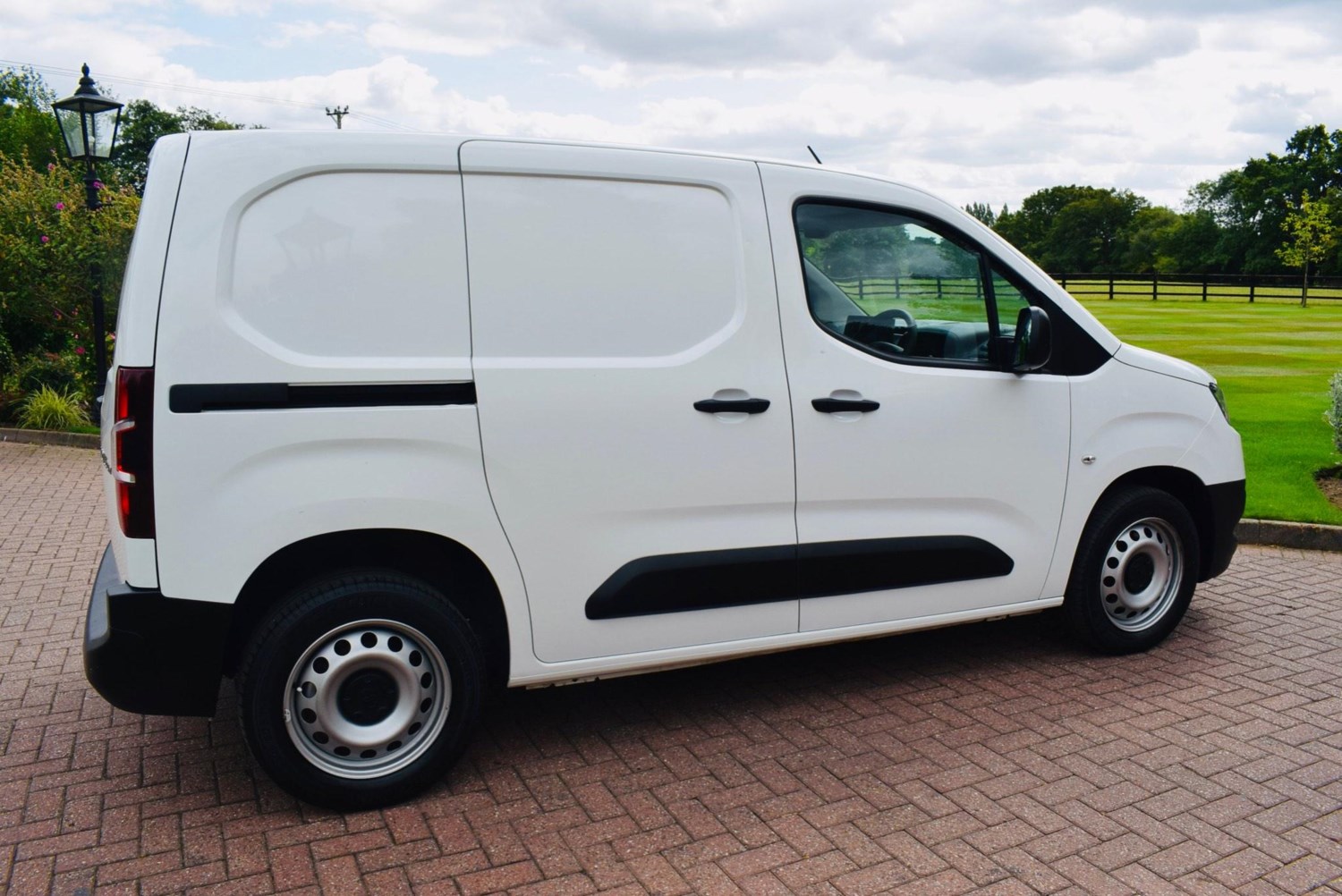 Toyota ProAce Listing Image