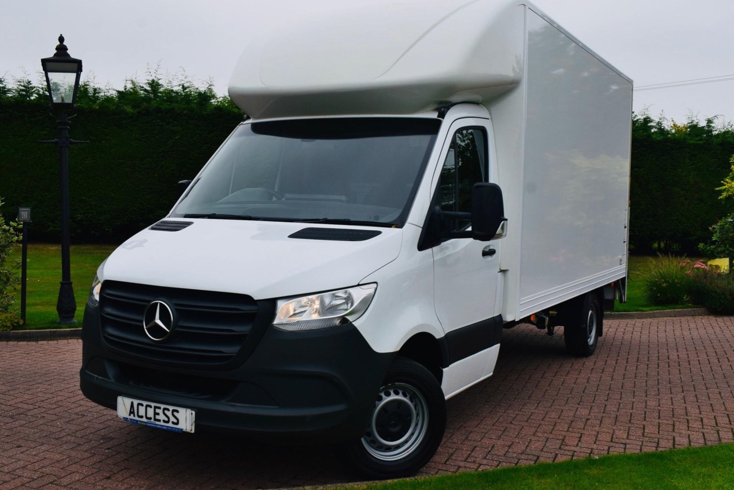 Mercedes-Benz Sprinter Listing Image