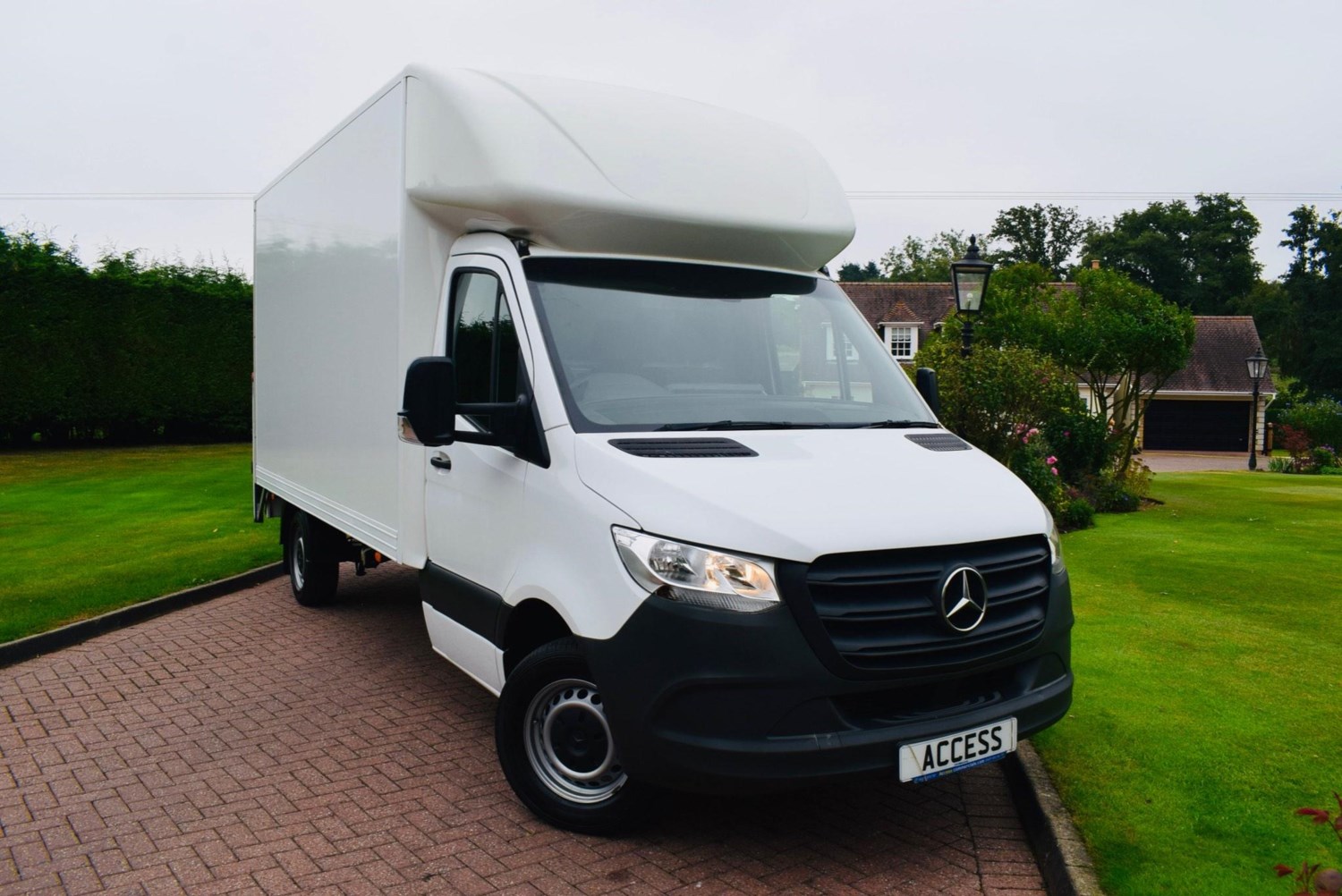 Mercedes-Benz Sprinter Listing Image