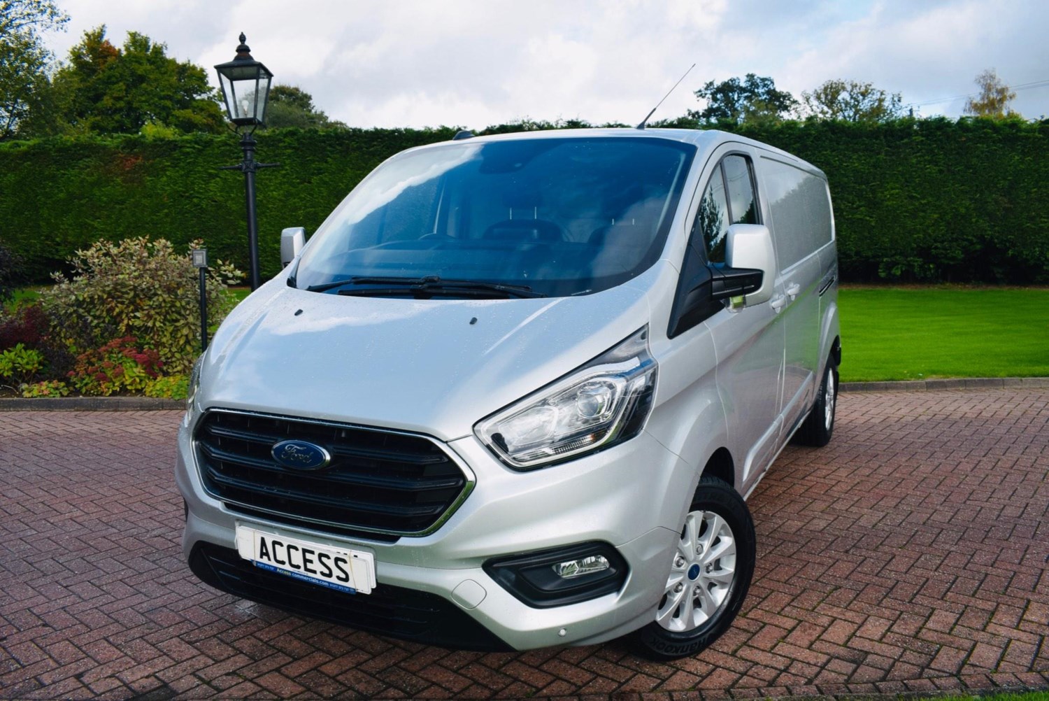 Ford Transit Custom Listing Image