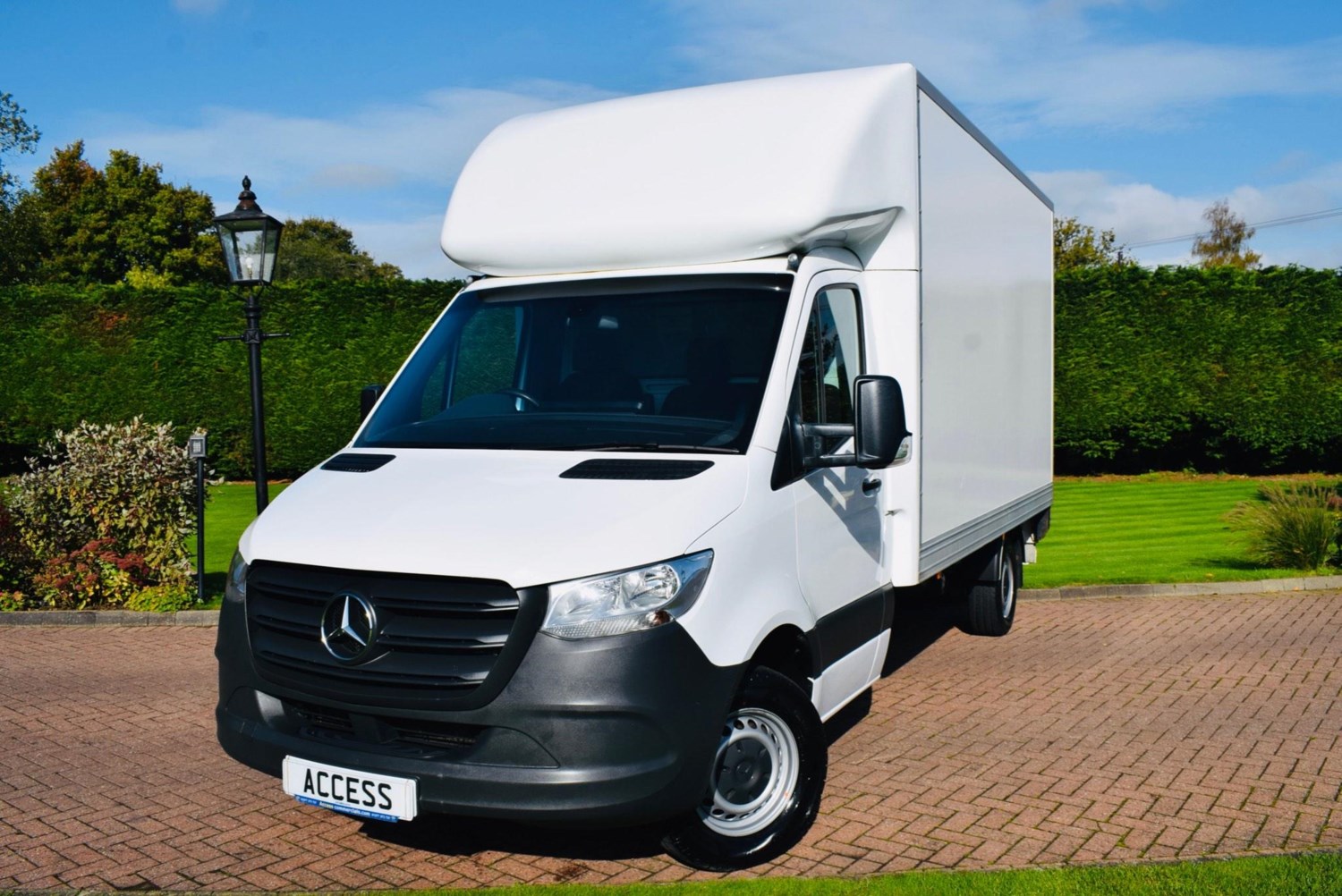 Mercedes-Benz Sprinter Listing Image