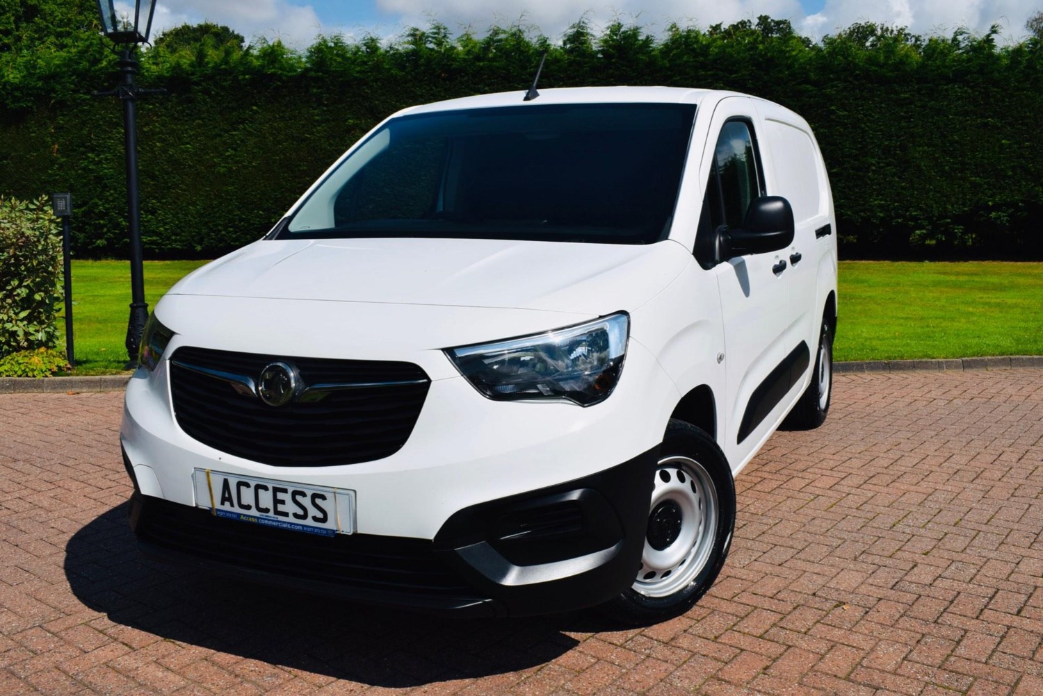 Vauxhall Combo Listing Image