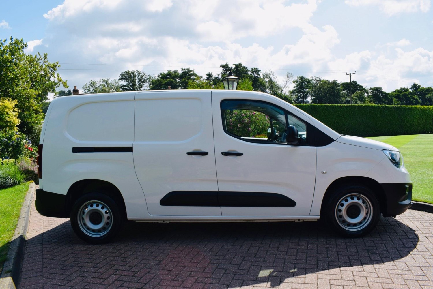 Vauxhall Combo Listing Image