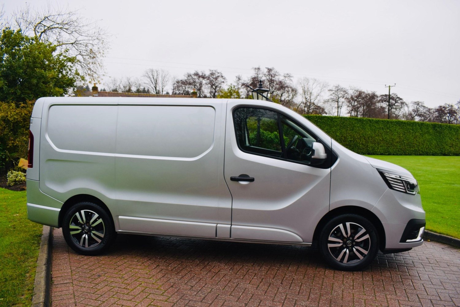 Renault Trafic Listing Image