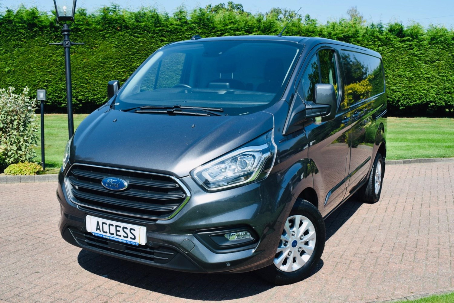 Ford Transit Custom Listing Image