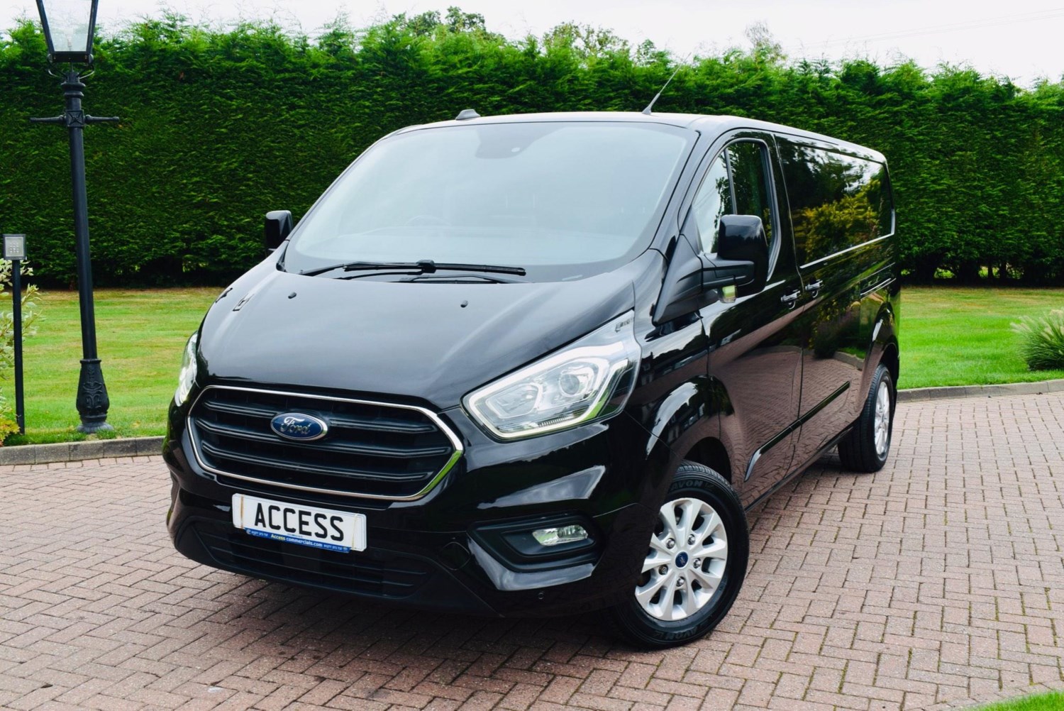 Ford Transit Custom Listing Image