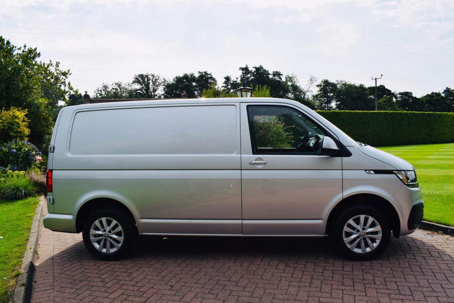 Volkswagen Transporter Listing Image