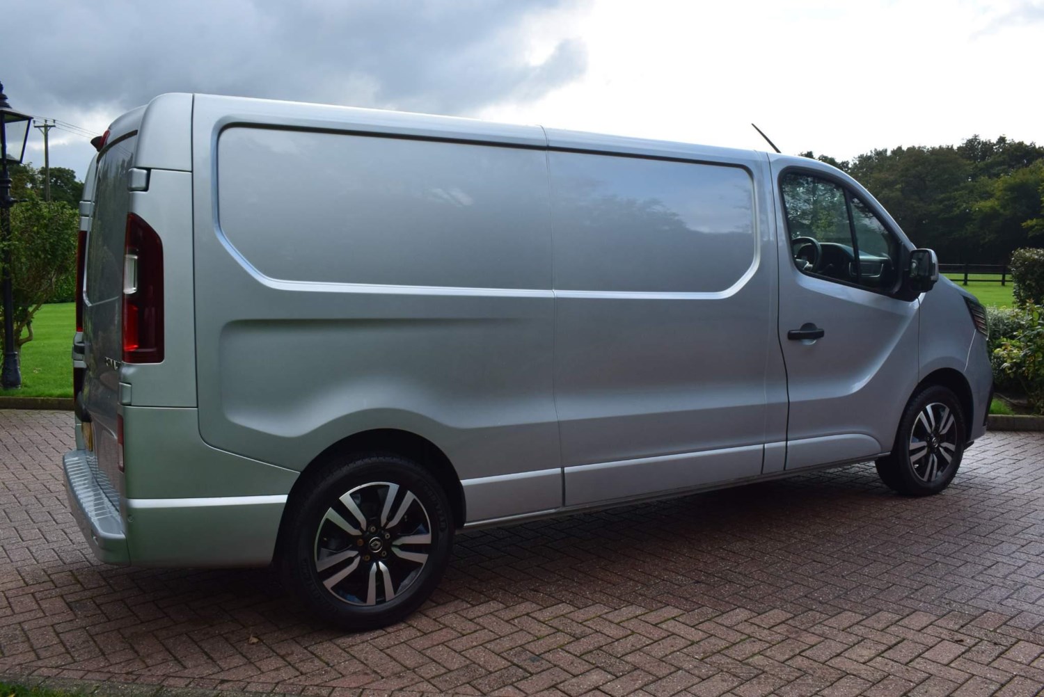 Renault Trafic Listing Image