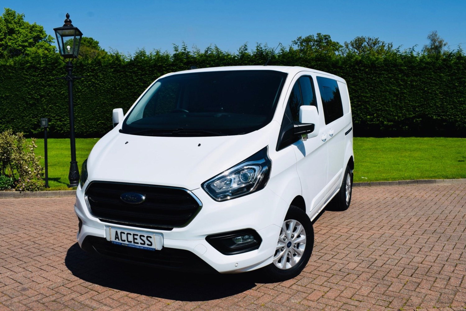 Ford Transit Custom Listing Image