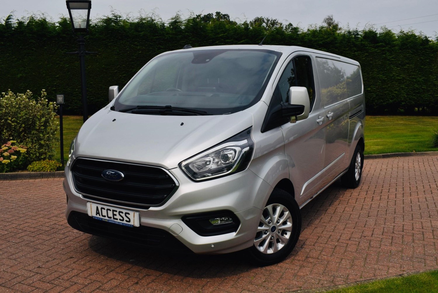 Ford Transit Custom Listing Image