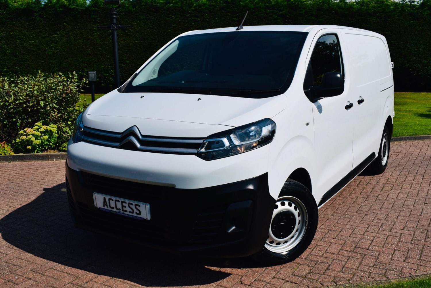 Citroen Dispatch Listing Image