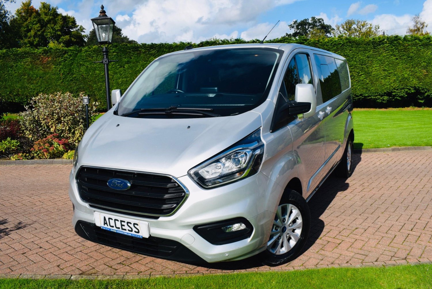 Ford Transit Custom Listing Image