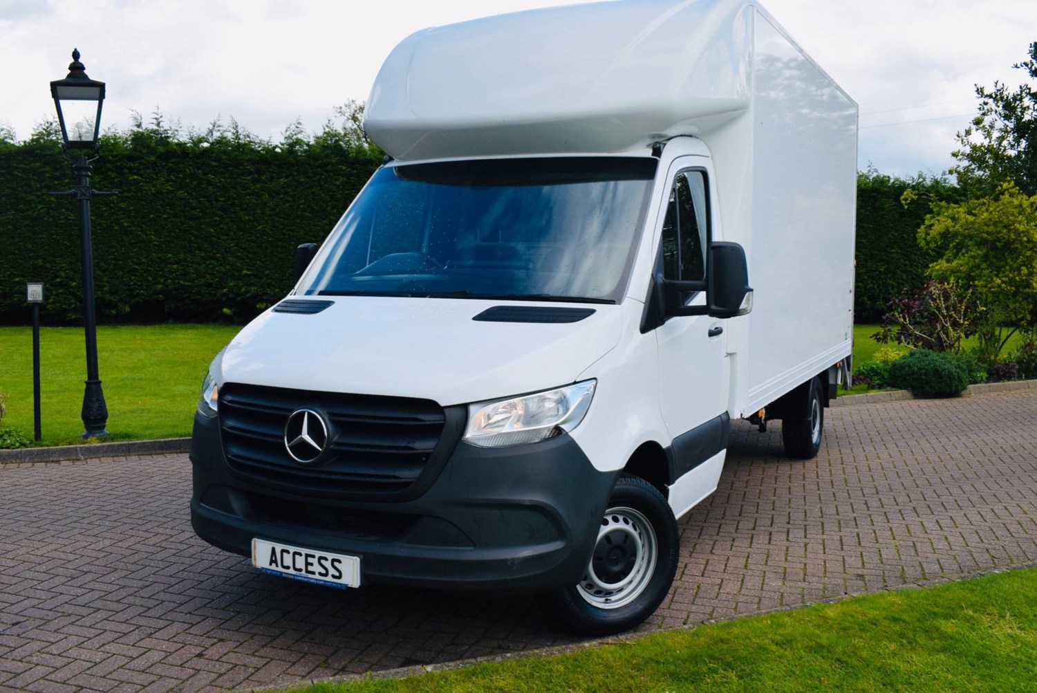 Mercedes-Benz Sprinter Listing Image