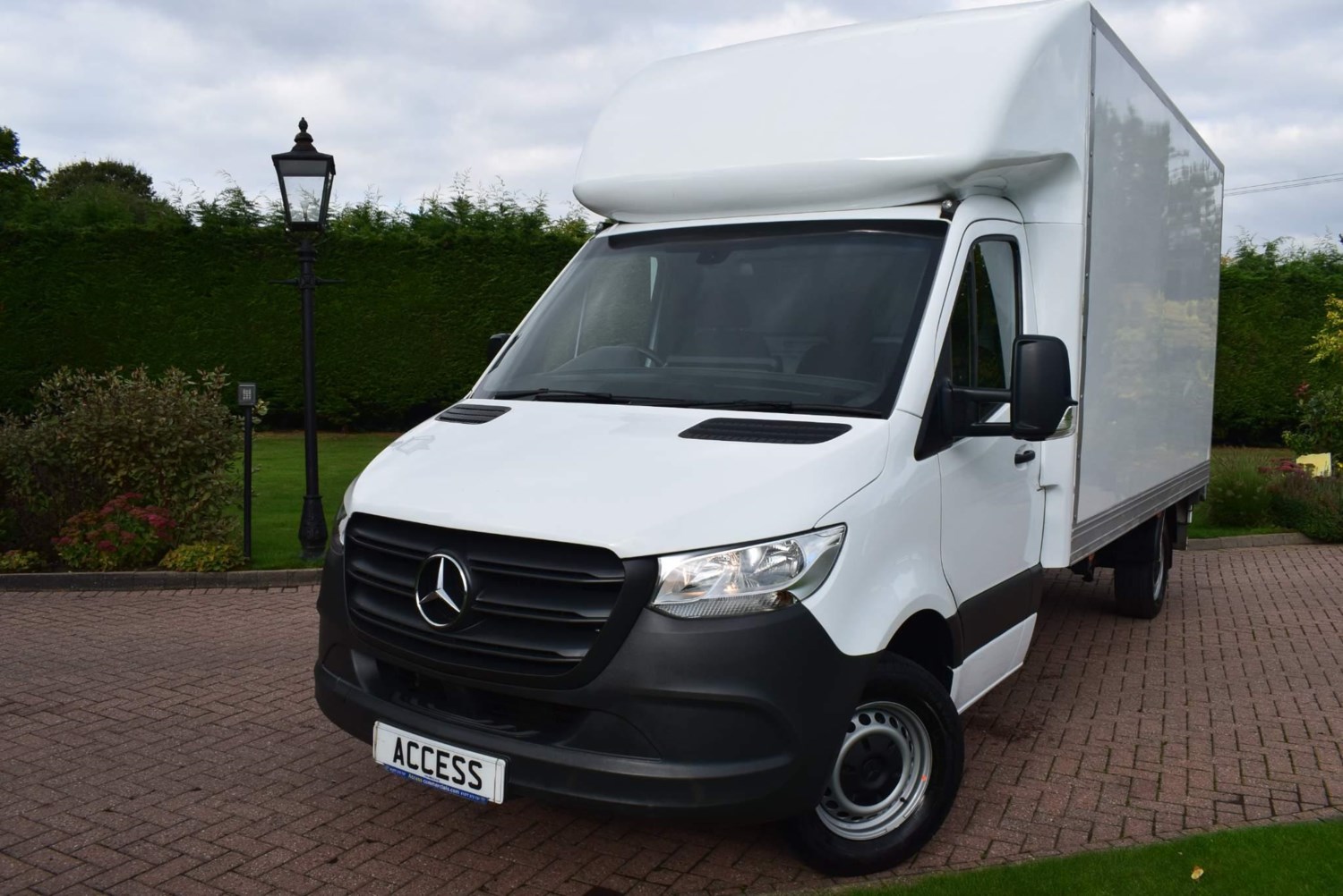 Mercedes-Benz Sprinter Listing Image