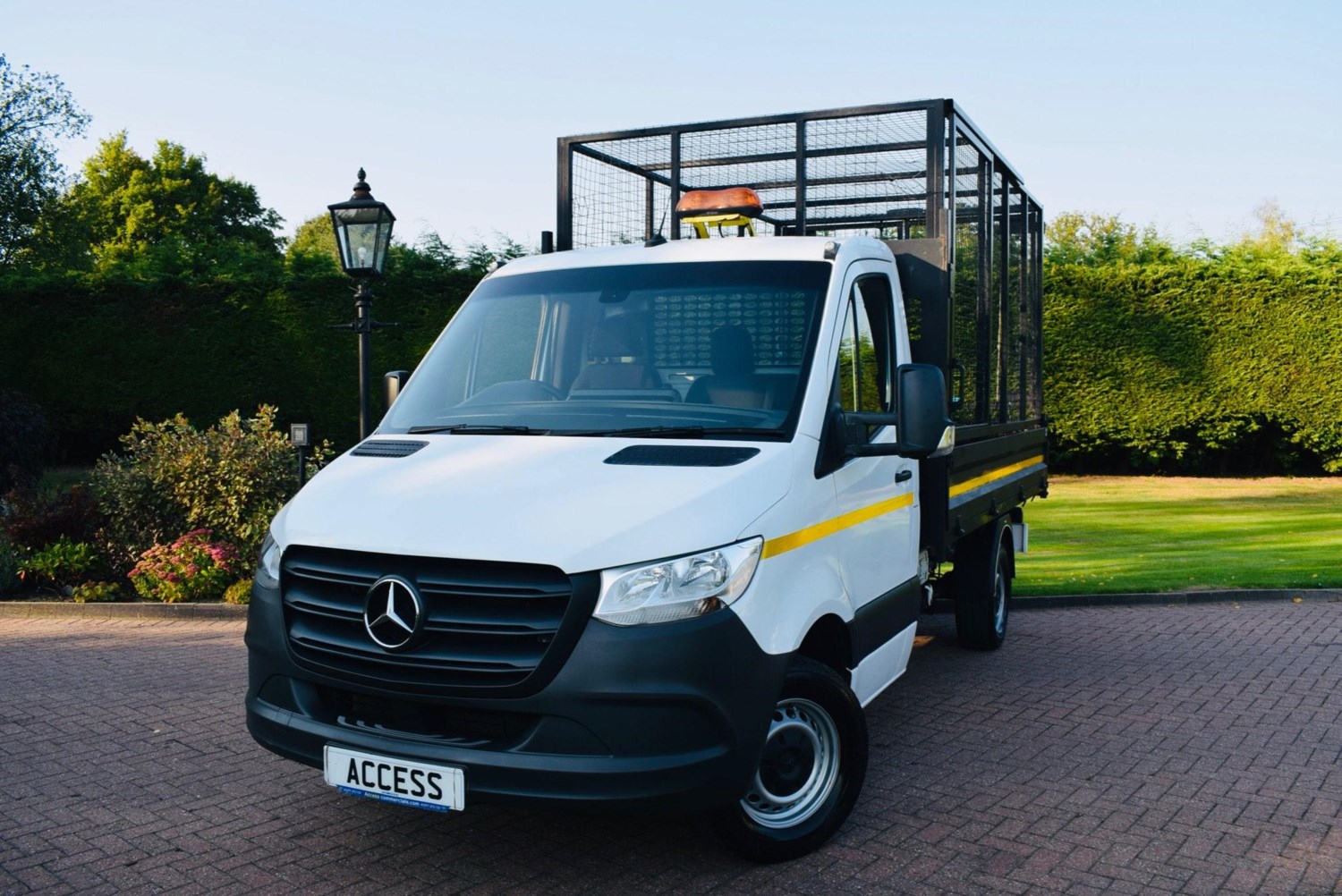 Mercedes-Benz Sprinter Listing Image