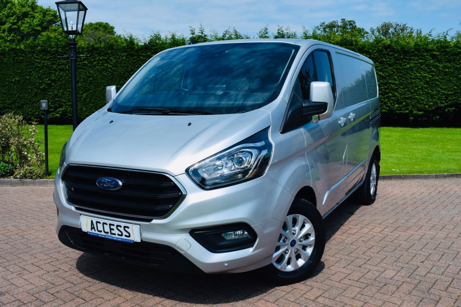 Ford Transit Custom Listing Image