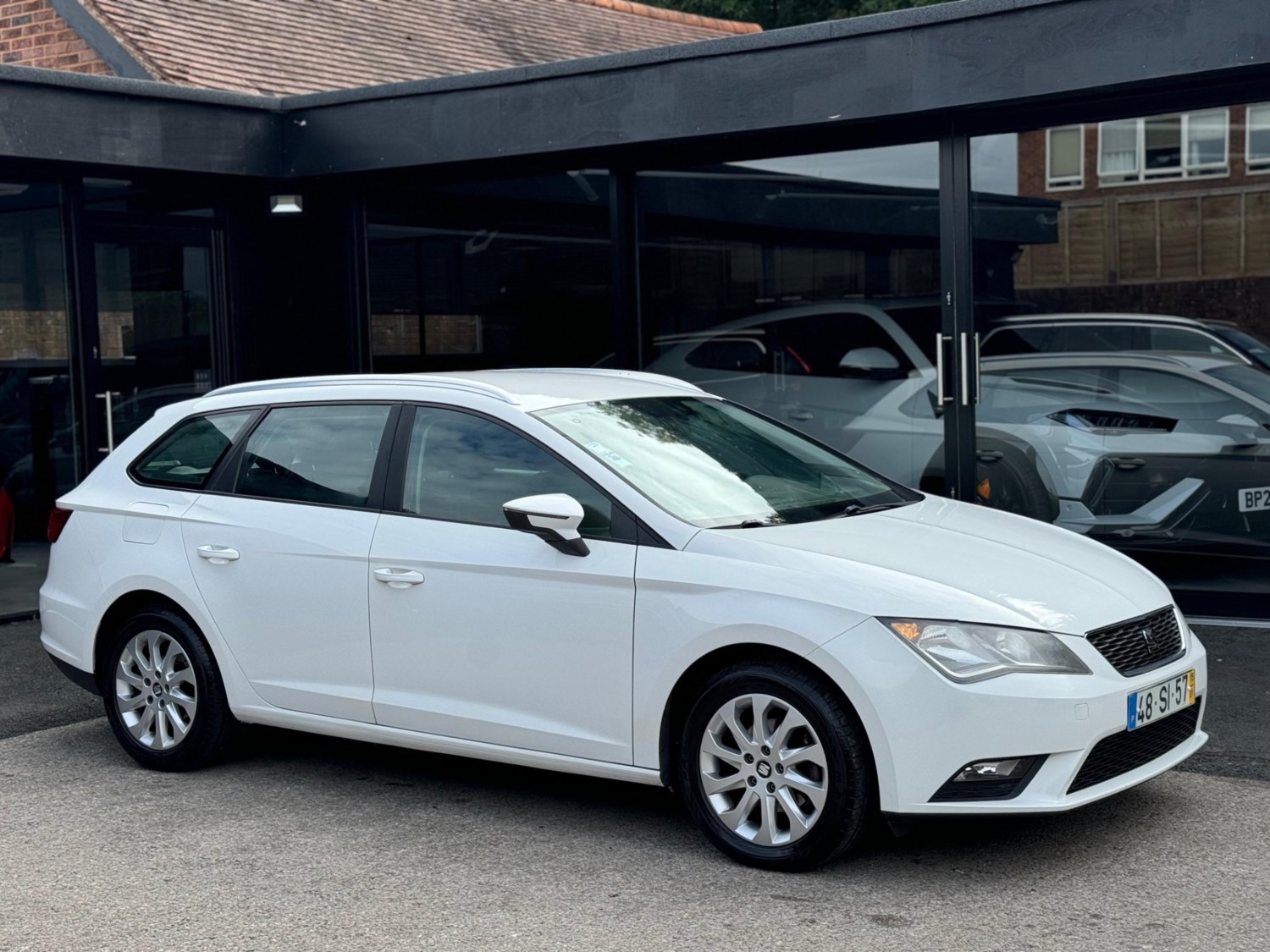 SEAT Leon Listing Image