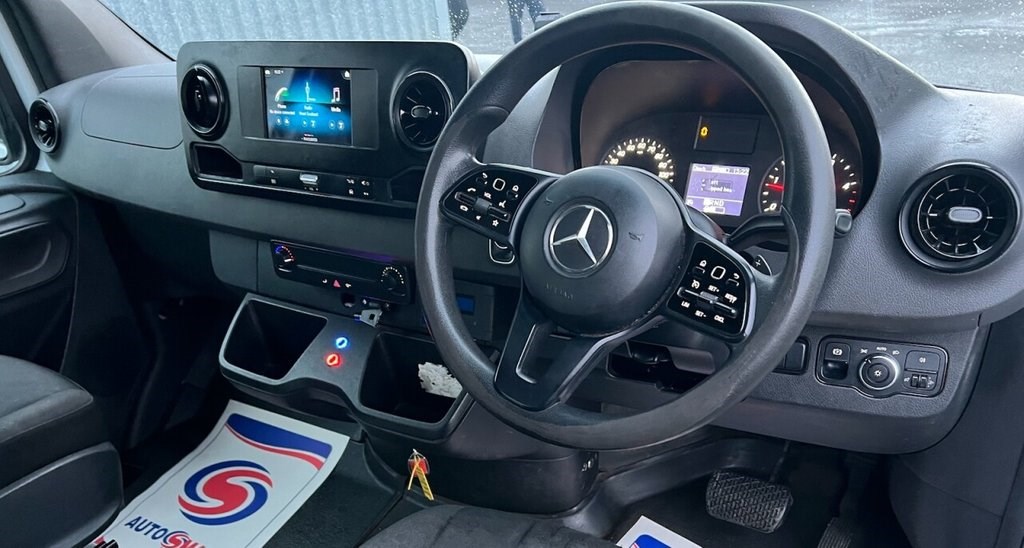 Mercedes-Benz Sprinter Listing Image