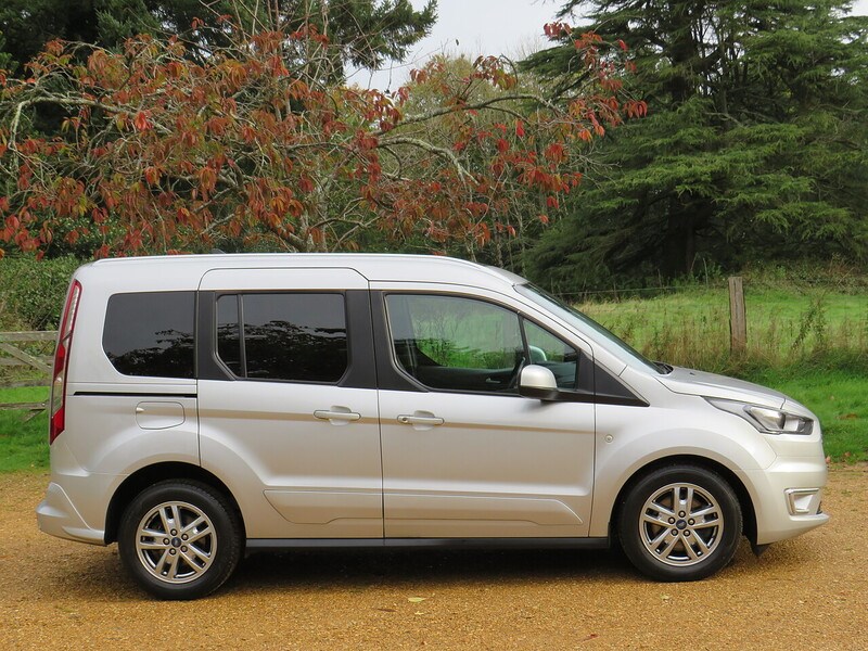 Ford Tourneo Connect Listing Image