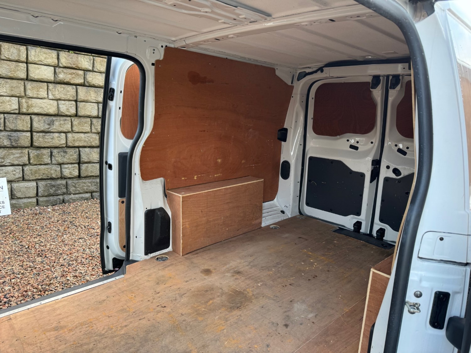 Vauxhall Vivaro Listing Image