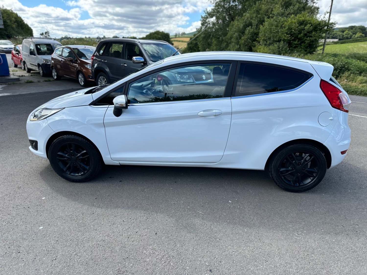 Ford Fiesta Listing Image