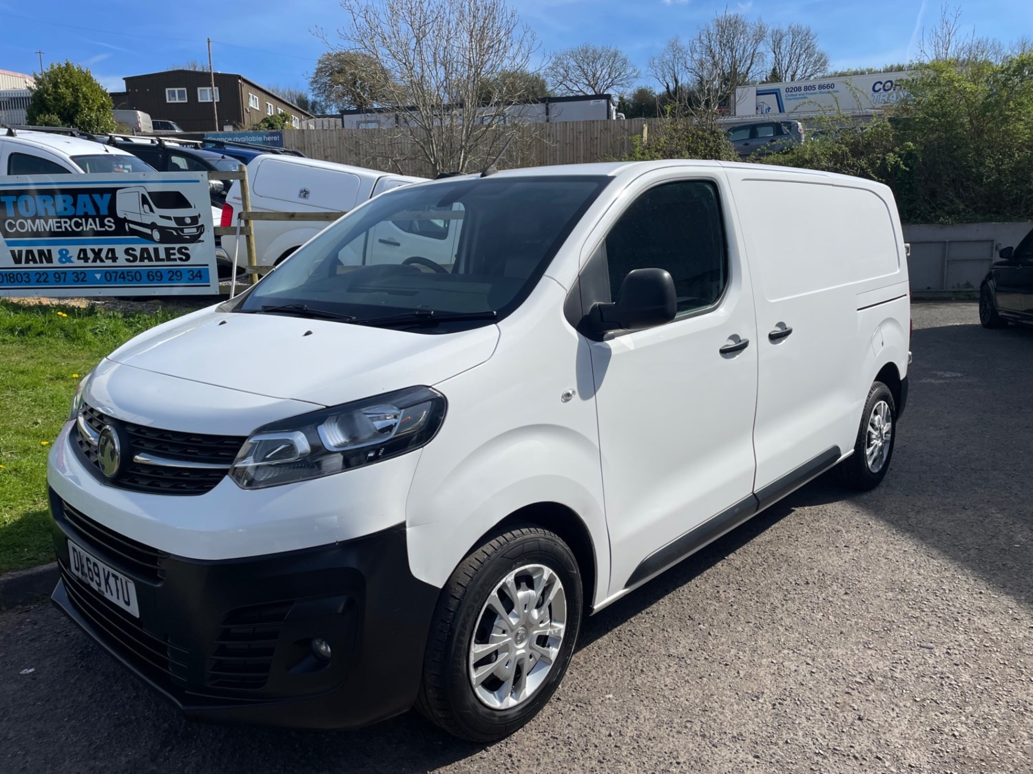 Vauxhall Vivaro Listing Image