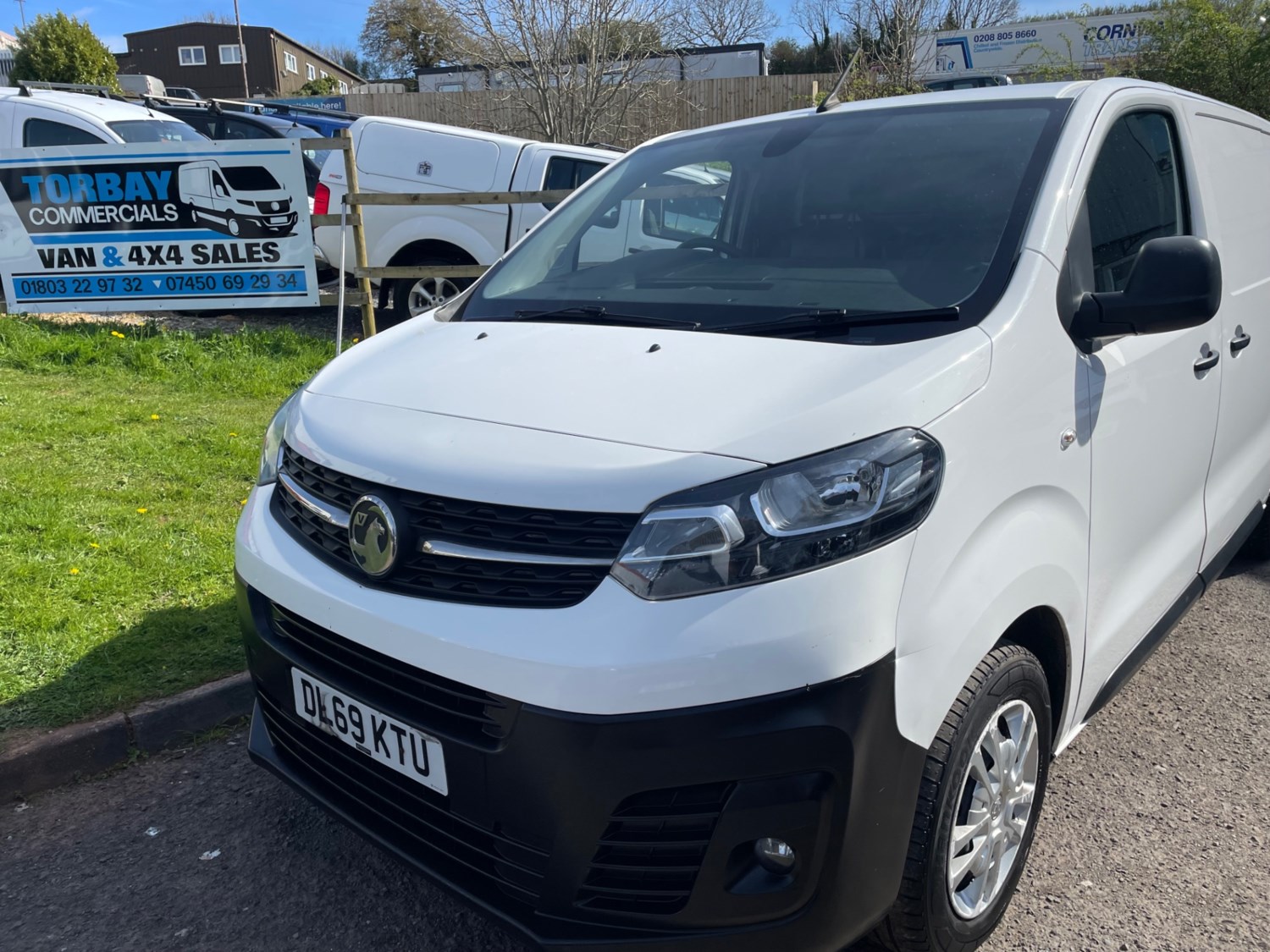 Vauxhall Vivaro Listing Image