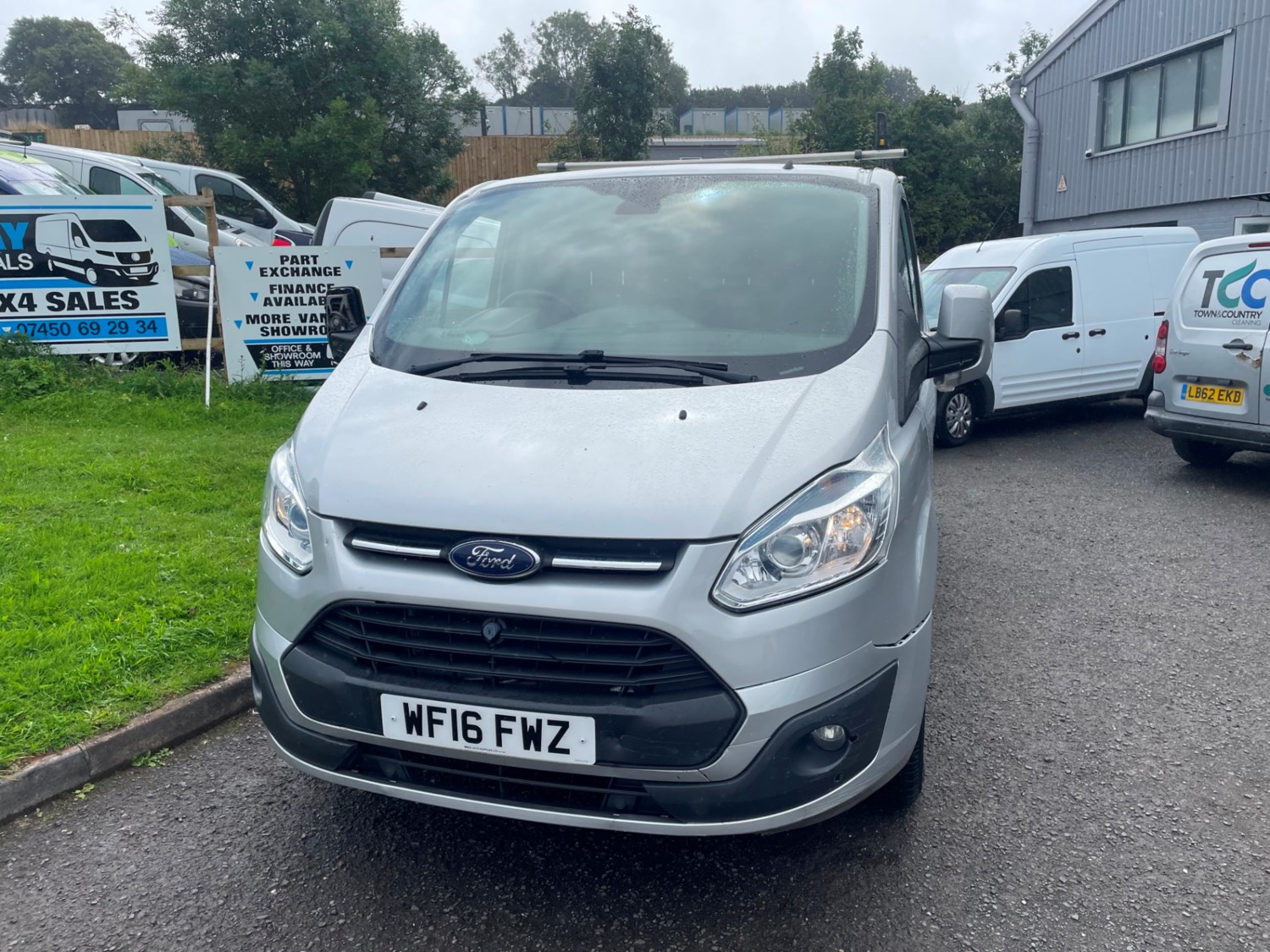 Ford Transit Custom Listing Image