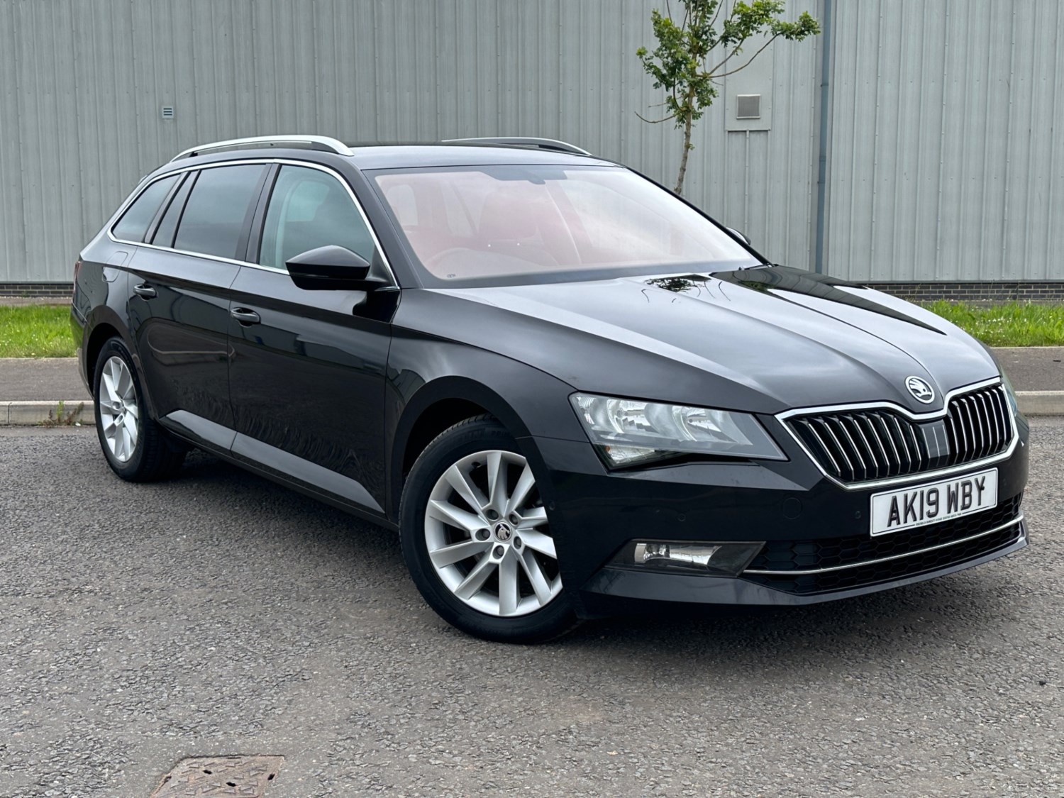 Skoda Superb Listing Image